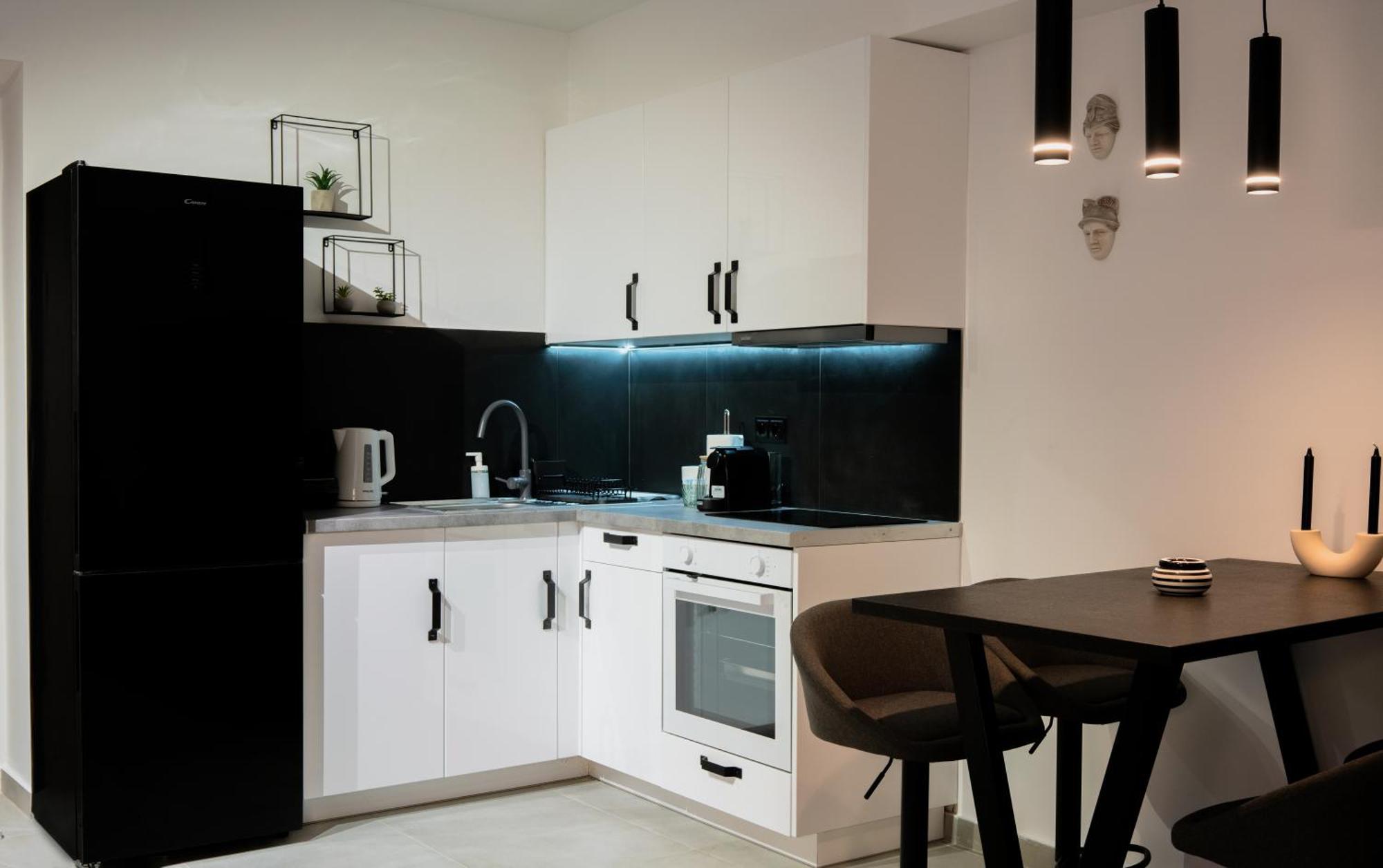 شقة Essel Noir - A Hidden Gem With A Magnificent Acropolis View أثينا المظهر الخارجي الصورة